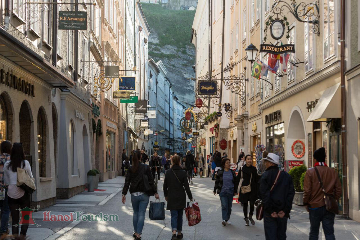 Phố mua sắm Getreidegasse – Salzburg- Áo